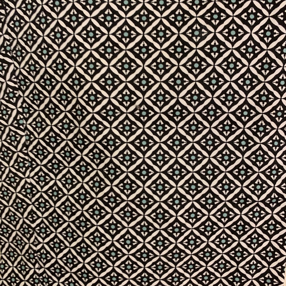 Dana Buchman Tiled Print Ankle Pants